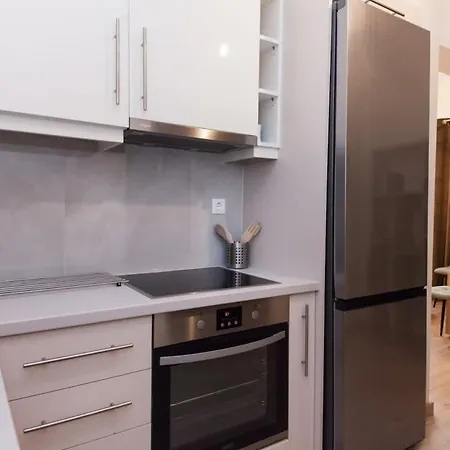 Brand New 2 Bedroom Haven In Galatsi *