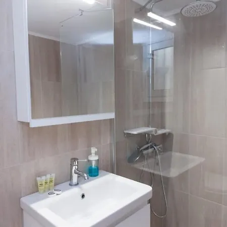 Apartment Brand New 2 Bedroom Haven In Galatsi Athens
