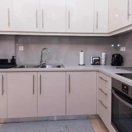 Brand New 2 Bedroom Haven In Galatsi Apartment